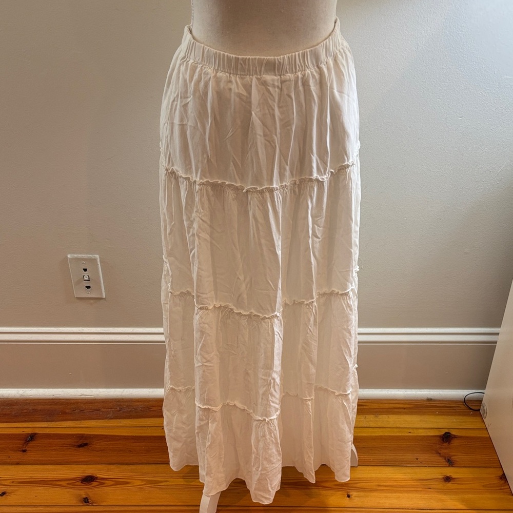 Brandy Melville White Tiered Maxi Skirt—lined